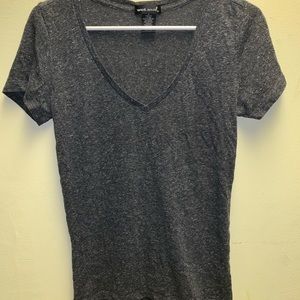 Basic T-shirt Vneck